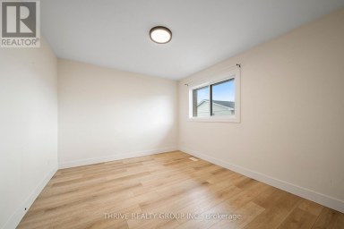 2008 ROYAL CRESCENT London East (East I) Ontario photo 29