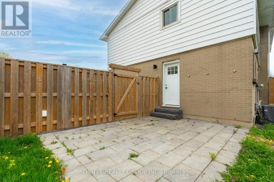 2008 ROYAL CRESCENT London East (East I) Ontario photo 8