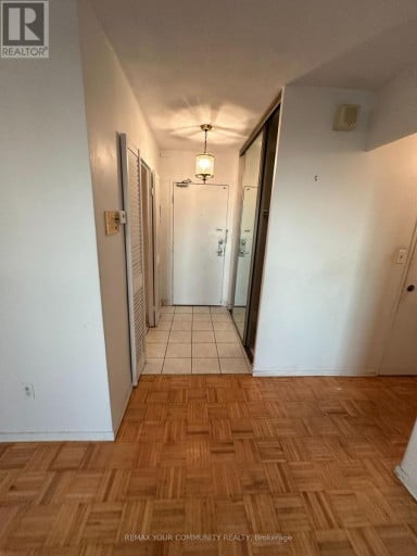 409 - 60 PAVANE LINKWAY, Toronto (Flemingdon Park), Ontario, M3C1A1