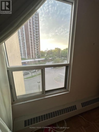 409 - 60 PAVANE LINKWAY, Toronto (Flemingdon Park), Ontario, M3C1A1