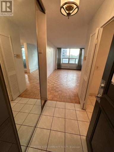 409 - 60 PAVANE LINKWAY, Toronto (Flemingdon Park), Ontario, M3C1A1