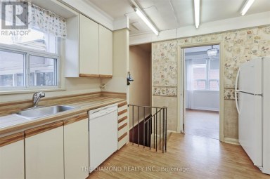 4670 DUNDAS STREET W Toronto (Edenbridge-Humber Valley) Ontario photo 10