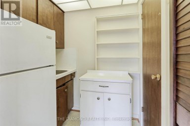 4670 DUNDAS STREET W Toronto (Edenbridge-Humber Valley) Ontario photo 14
