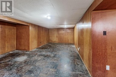4670 DUNDAS STREET W Toronto (Edenbridge-Humber Valley) Ontario photo 23
