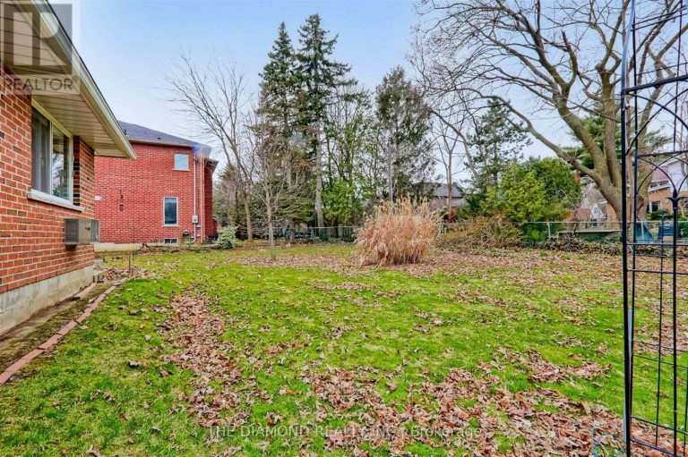 4670 DUNDAS STREET W, Toronto (Edenbridge-Humber Valley), Ontario, M9A1A6
