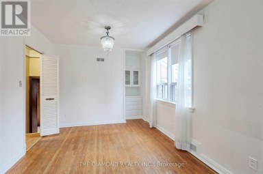 4670 DUNDAS STREET W Toronto (Edenbridge-Humber Valley) Ontario photo 7