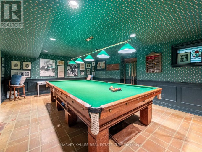 94 DUNVEGAN ROAD, Toronto (Forest Hill South), Ontario, M4V2P7