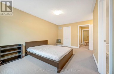 13 FLOOK LANE Toronto (Willowdale West) Ontario photo 16