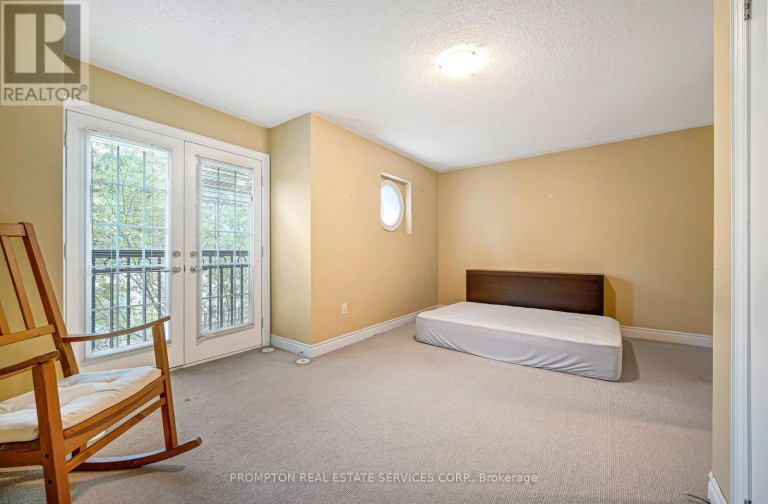 13 FLOOK LANE, Toronto (Willowdale West), Ontario, M2R3Y5