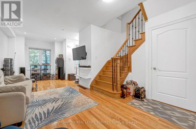 13 FLOOK LANE Toronto (Willowdale West) Ontario photo 4
