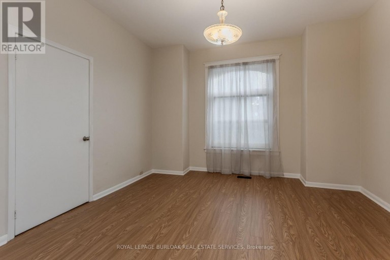 86 WILLIAM STREET, Hamilton (Beasley), Ontario, L8L5T7