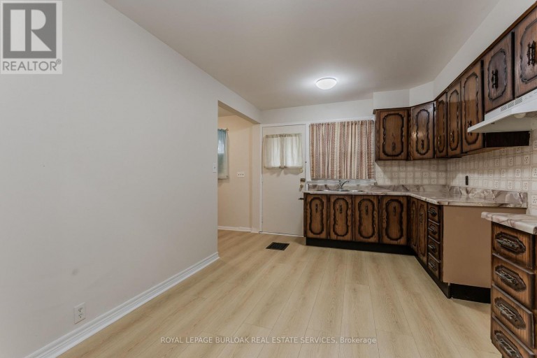86 WILLIAM STREET, Hamilton (Beasley), Ontario, L8L5T7
