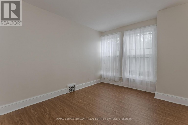 86 WILLIAM STREET, Hamilton (Beasley), Ontario, L8L5T7