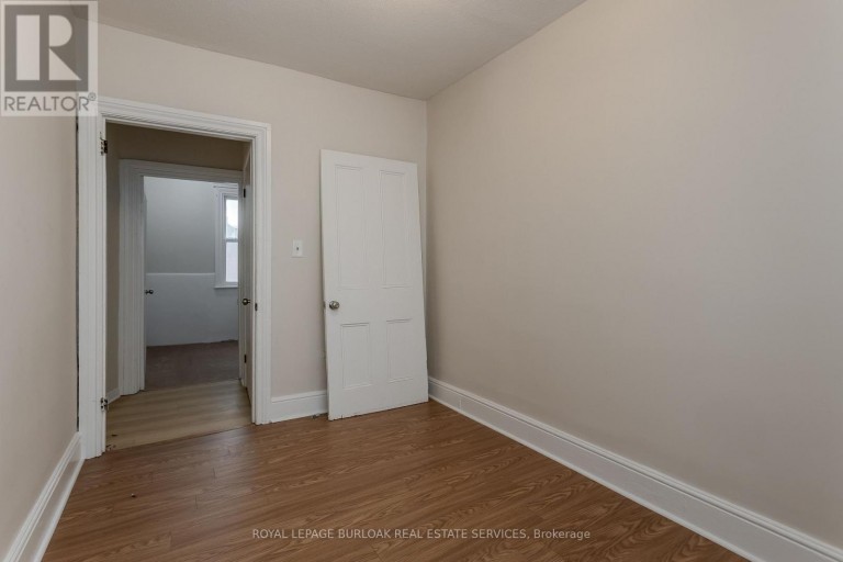 86 WILLIAM STREET, Hamilton (Beasley), Ontario, L8L5T7