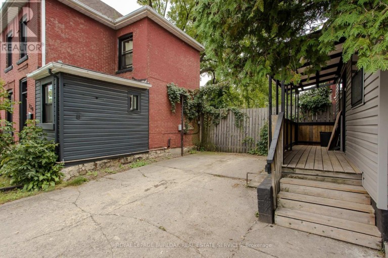86 WILLIAM STREET, Hamilton (Beasley), Ontario, L8L5T7