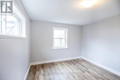 221 WALTON STREET Port Hope Ontario photo 39