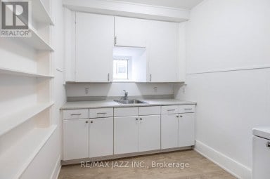 221 WALTON STREET Port Hope Ontario photo 12