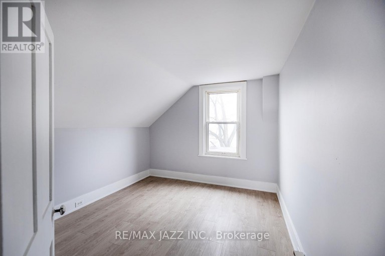 221 WALTON STREET, Port Hope, Ontario, L1A1P1