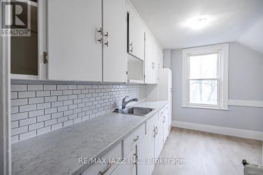 221 WALTON STREET Port Hope Ontario photo 18