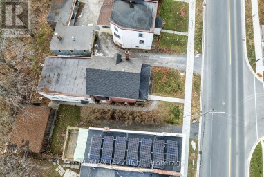221 WALTON STREET Port Hope Ontario photo 46