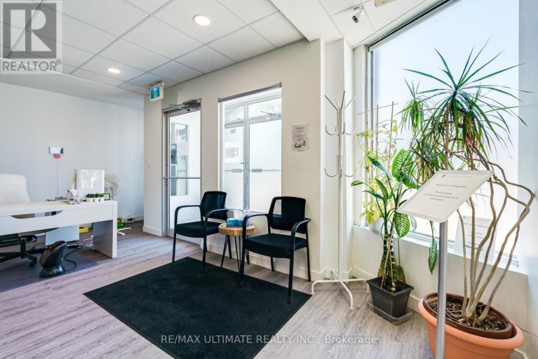 427-429 VAUGHAN ROAD, Toronto (Humewood-Cedarvale), Ontario, M6C2P1