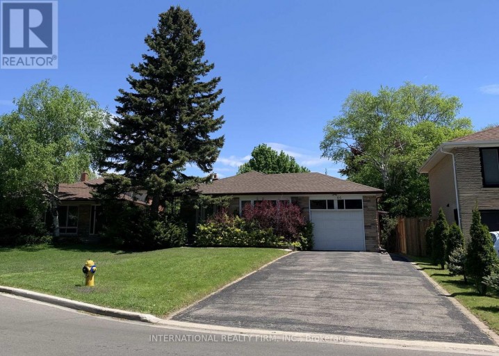 66 DEWLANE DRIVE, Toronto (Newtonbrook West), Ontario, M2R2P8