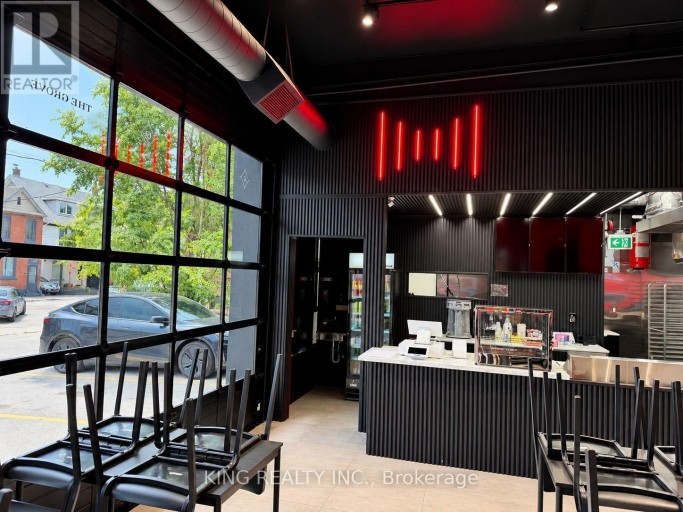 1001 QUEEN STREET E, Toronto (South Riverdale), Ontario, M4M1K2