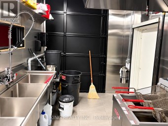 1001 QUEEN STREET E Toronto (South Riverdale) Ontario photo 24
