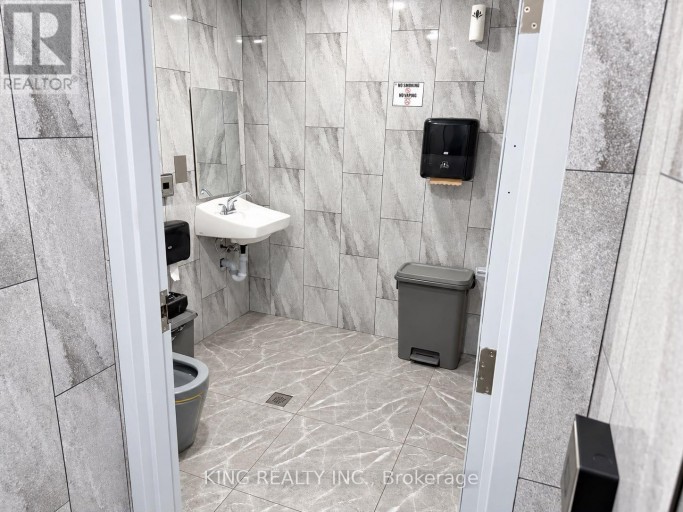 1001 QUEEN STREET E, Toronto (South Riverdale), Ontario, M4M1K2