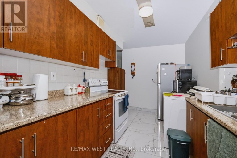 506 - 2645 KIPLING AVENUE, Toronto (Mount Olive-Silverstone-Jamestown), Ontario, M9V3S6