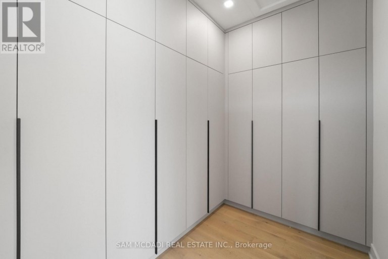 362 MEADOW WOOD LANE, Mississauga (Clarkson), Ontario, L5J2S9