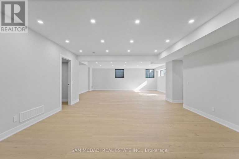 362 MEADOW WOOD LANE, Mississauga (Clarkson), Ontario, L5J2S9