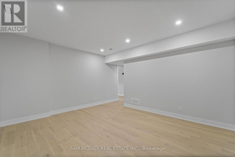362 MEADOW WOOD LANE, Mississauga (Clarkson), Ontario, L5J2S9