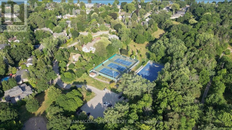 362 MEADOW WOOD LANE, Mississauga (Clarkson), Ontario, L5J2S9