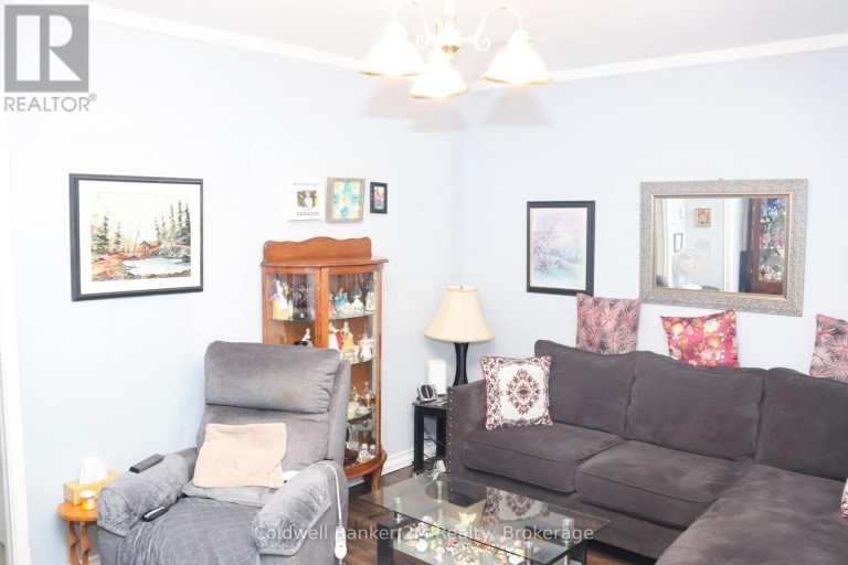 119 NASSAU STREET, Oshawa (Vanier), Ontario, L1J4A3