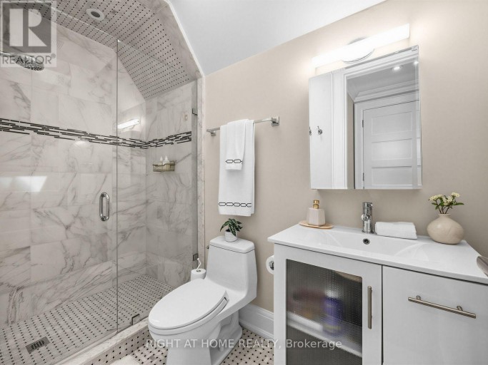 189 STIBBARD AVENUE, Toronto (Mount Pleasant East), Ontario, M4P2C4