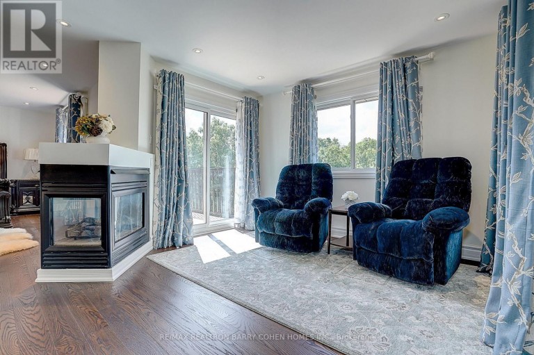 44 PRINCE EDWARD BOULEVARD, Markham (Thornlea), Ontario, L3T7G1