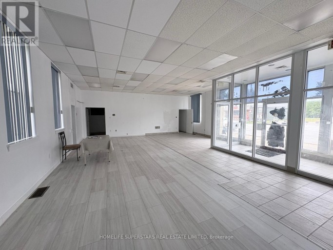 2 ERIE STREET S, Chatham-Kent (Chatham), Ontario, N0P1W0
