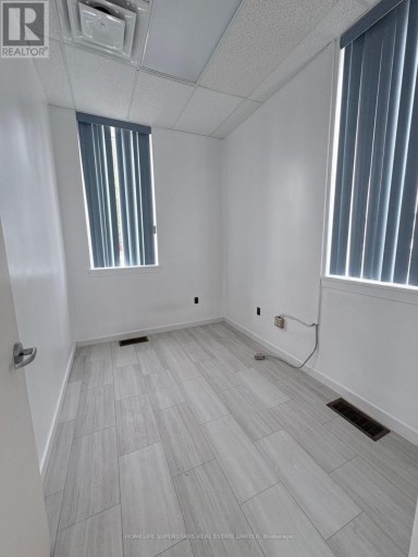 2 ERIE STREET S, Chatham-Kent (Chatham), Ontario, N0P1W0