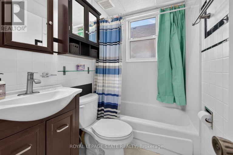 302 EAST 28TH STREET, Hamilton (Eastmount), Ontario, L8V3J3
