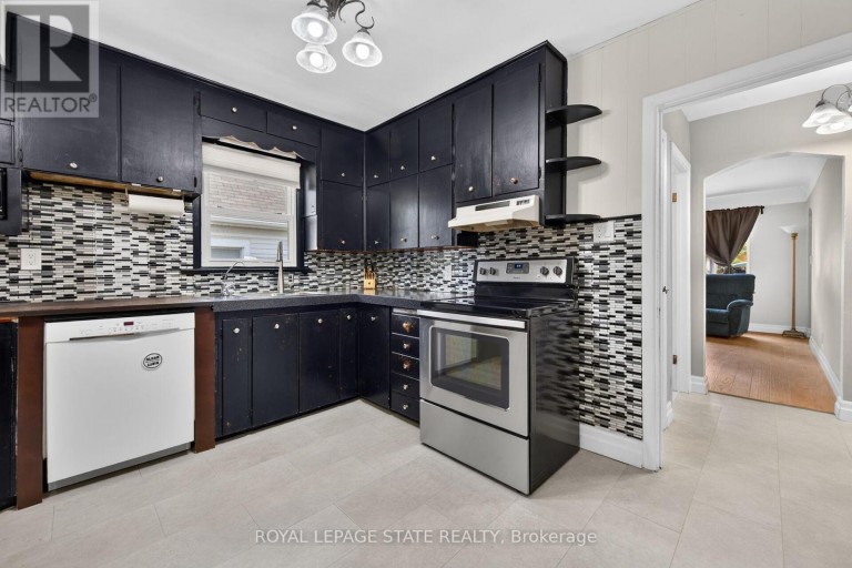 302 EAST 28TH STREET, Hamilton (Eastmount), Ontario, L8V3J3