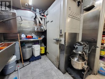 2399 CAWTHRA ROAD Mississauga (Dixie) Ontario photo 8