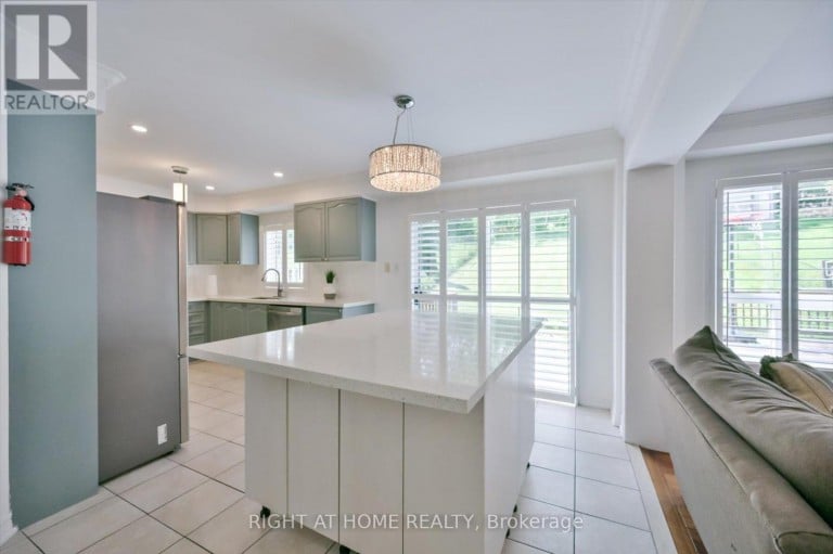 57 HOPKINSON CRESCENT, Ajax (Northwest Ajax), Ontario, L1T4G4