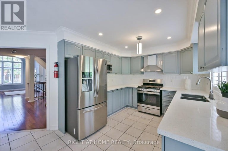 57 HOPKINSON CRESCENT, Ajax (Northwest Ajax), Ontario, L1T4G4