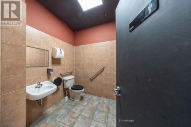 26 - 1111 DAVIS DRIVE Newmarket (Newmarket Industrial Park) Ontario photo 16