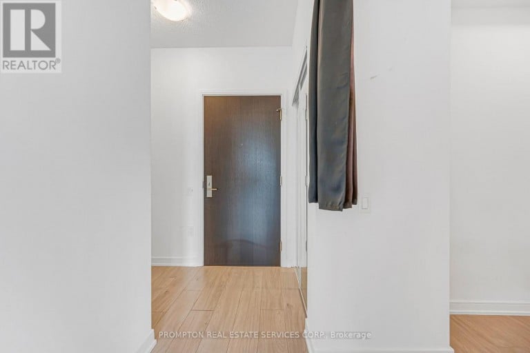 3320 - 8 NAHANI WAY, Mississauga (Hurontario), Ontario, L4Z4J8