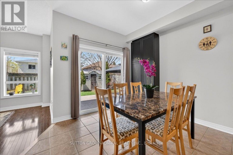 6 WHITE CRESCENT, Barrie (Holly), Ontario, L4N7M1