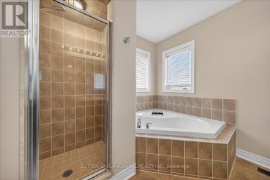 6 WHITE CRESCENT Barrie (Holly) Ontario photo 17