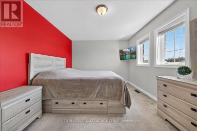 6 WHITE CRESCENT Barrie (Holly) Ontario photo 18
