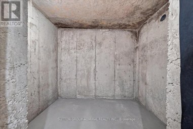 6 WHITE CRESCENT Barrie (Holly) Ontario photo 32